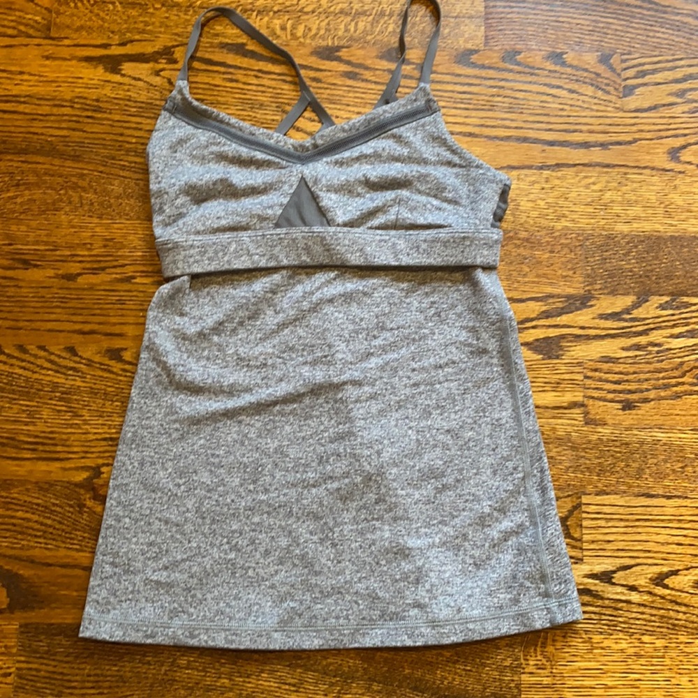 Lululemon top
